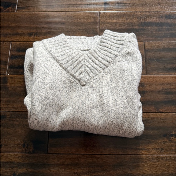A&F High V Neck Sweater - Picture 5 of 5